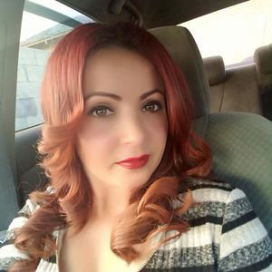 Meet your Posher, Yania